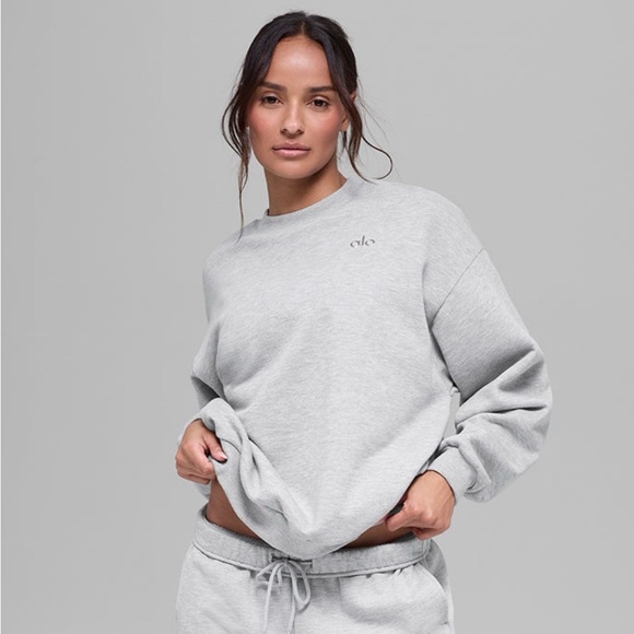 ALO Yoga Tops - Alo Accolade Heather Gray crew Sweatshirt
